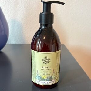 New In Box The Handmade Soap Co Lavender Rosemary Body Lotion -